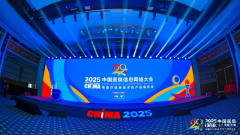 因为为大模子锻炼预备的数据存正在数据孤